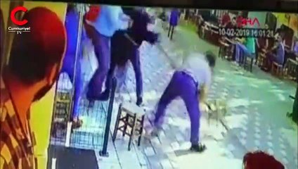 Böyle geldiler... Bıçaklı kavga anı kamerada