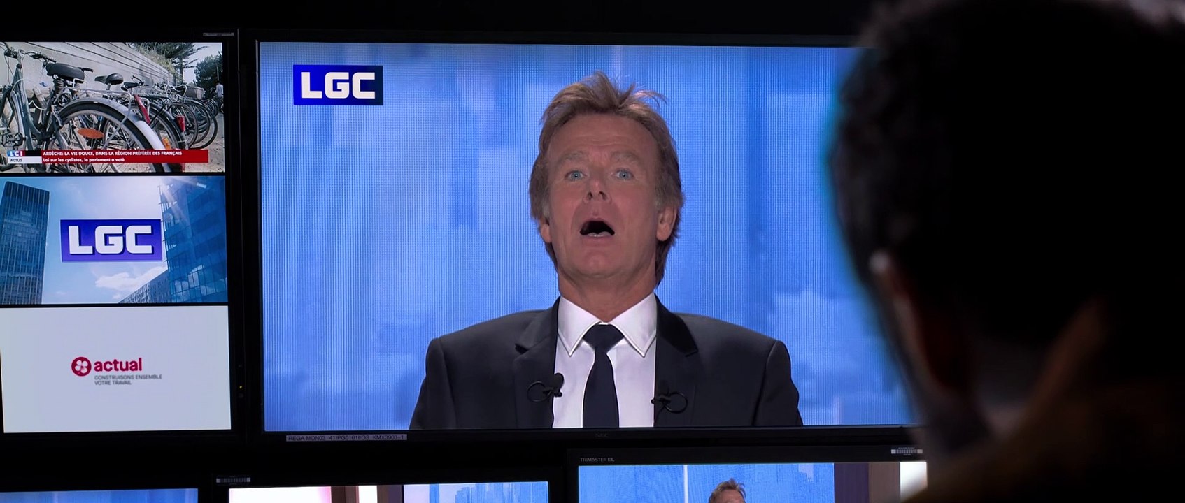 Découvrez les premières images de "Toute ressemblance...", le film de Michel Denisot, avec Franck Dubosc dans la peau d'un présentateur de JT - VIDEO