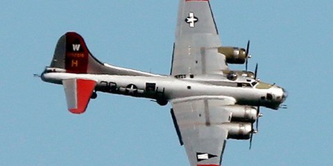 Este avión de la Segunda Guerra Mundial se estrella en un aeropuerto de EE.UU.