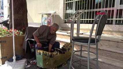 Edirne'nin 'boyacı ferdi'si 50 yıldır ayakkabı boyuyor