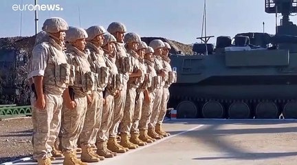 شاهد: قاعات رياضة وحدائق وكنائس وحياة من الرفاهية توحي ببقاء طويل للجنود الروس في سوريا