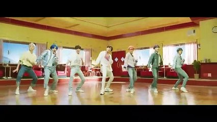 BTS (방탄소년단) '작은 것들을 위한 시 (Boy With Luv) feat. Halsey' Official MV