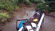- Hindistan’da otobüs nehre düştü: 6 ölü, 18 yaralı