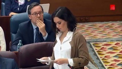 Ayuso pregunta a Sánchez si lo siguiente, tras exhumar a Franco, es que ardan parroquias como en el 36