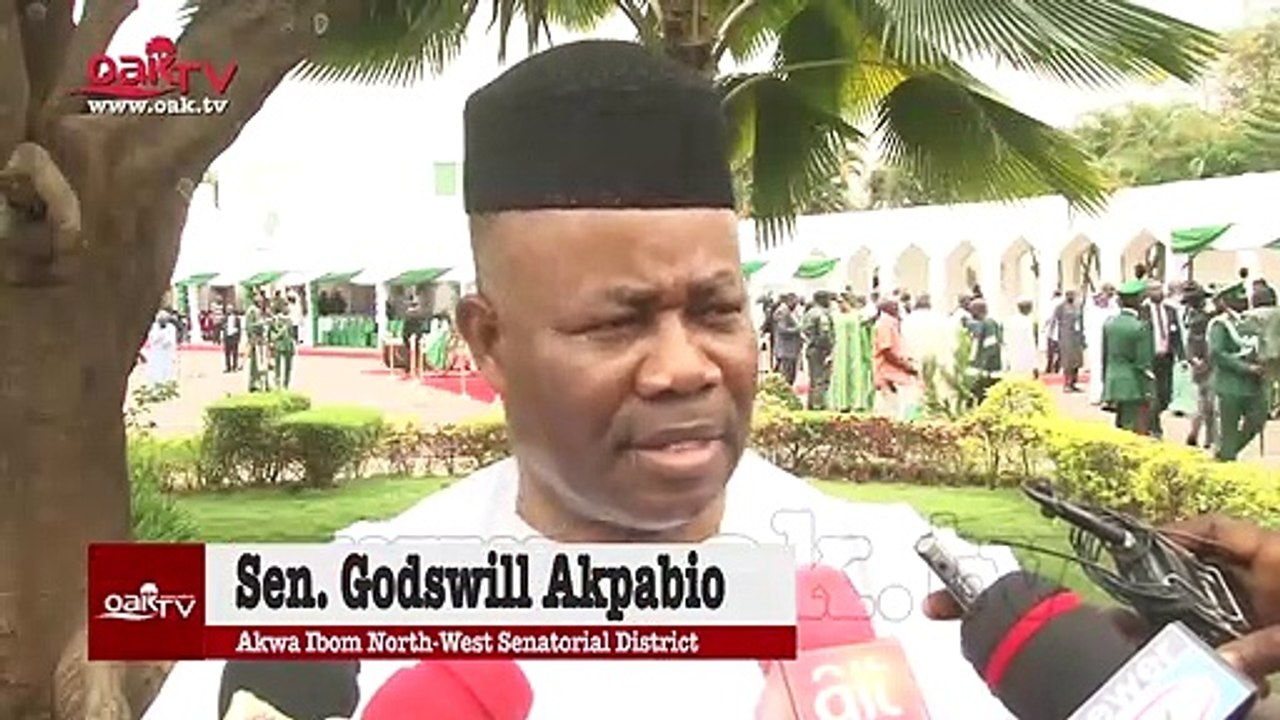 Young Nigerians can look forward to a better future under Buhari - Akpabio
