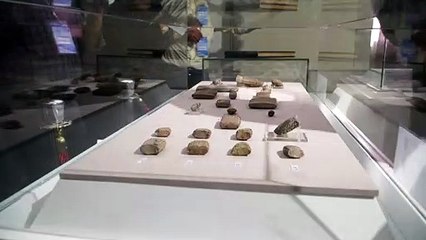 عرض 300 لوح أثري في إيران استعيد من الولايات المتحدة