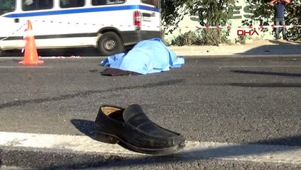 Manisa yaşlı çifti kaza ayırdı