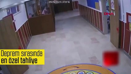 İstanbul depremi esnasında duygulandıran görüntü