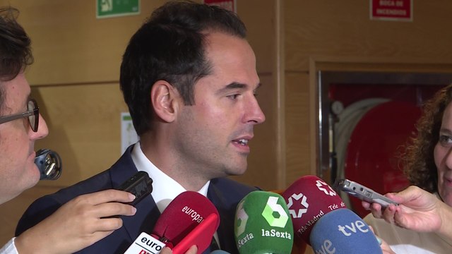 Aguado por supuesto defiende la Ley de Memoria Histórica