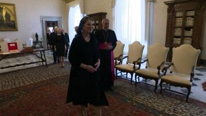 Vaticano enfrenta escândalo de transações imobiliárias 'ilegais'
