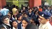 रिजल्ट बिगड़ने से गुस्साई छात्राओं ने यूनिवर्सिटी गेट पर ताला जड़ा, दो घंटे तक किया हंगामा