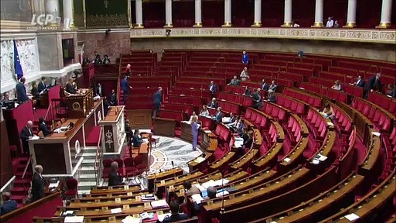 Agression à la préfecture de police de Paris: "Je voudrais assurer les victimes et leurs familles de toutes nos pensées", assure la ministre de la Justice - VIDEO