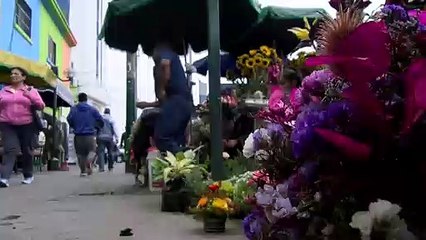 Peruvians ponder Congress closure