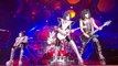 KISS dará el primer concierto para grandes tiburones blancos