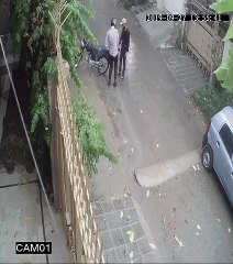 Theives entering into a home for decoity in Day