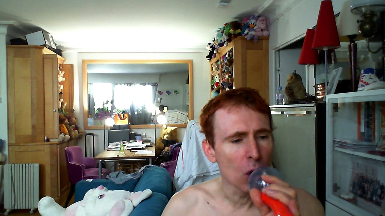 Wiwi égratigne "marcher sur l'eau" de Rémy Bricka