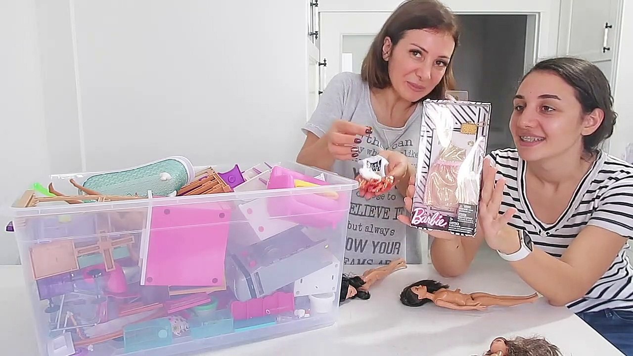 BARBIE KENDİ YAŞAM ALANINI TASARLA CHALLENGE! MANGAL PARTİSİ VS EV PARTİSİ Bidünya Oyuncak 