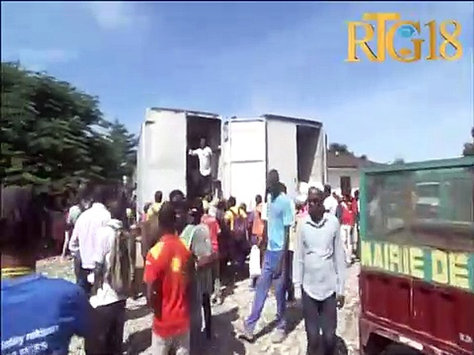 Gouvènman distribiye manje nan Site Solèy