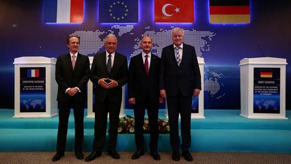 Μεταναστευτικό: Τι είπαν στην Τουρκία Αβραμόπουλος - Ζεεχόφερ