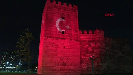Jüpiter ve ay birbirine en yakın konumda Türk Bayrağı’nı andırdı