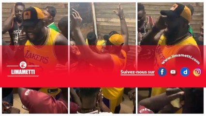 Balla Gaye 2 en mode "Sam Fall" avec les jeunes de son quartier