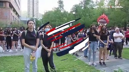 Hong Kong'da göstericilerin maske takması yasaklandı