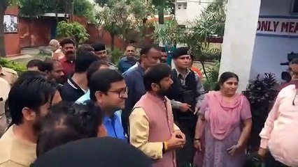 Ch Lal Singh casts his vote at polling booth in Kathua  LokSabhaElections2019
