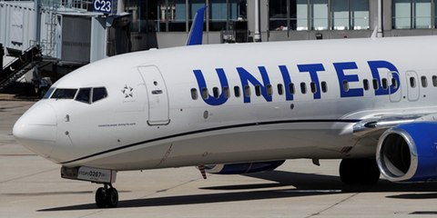 Un avión obligado a aterrizar de emergencia después de que una mujer quedara atrapada en el baño