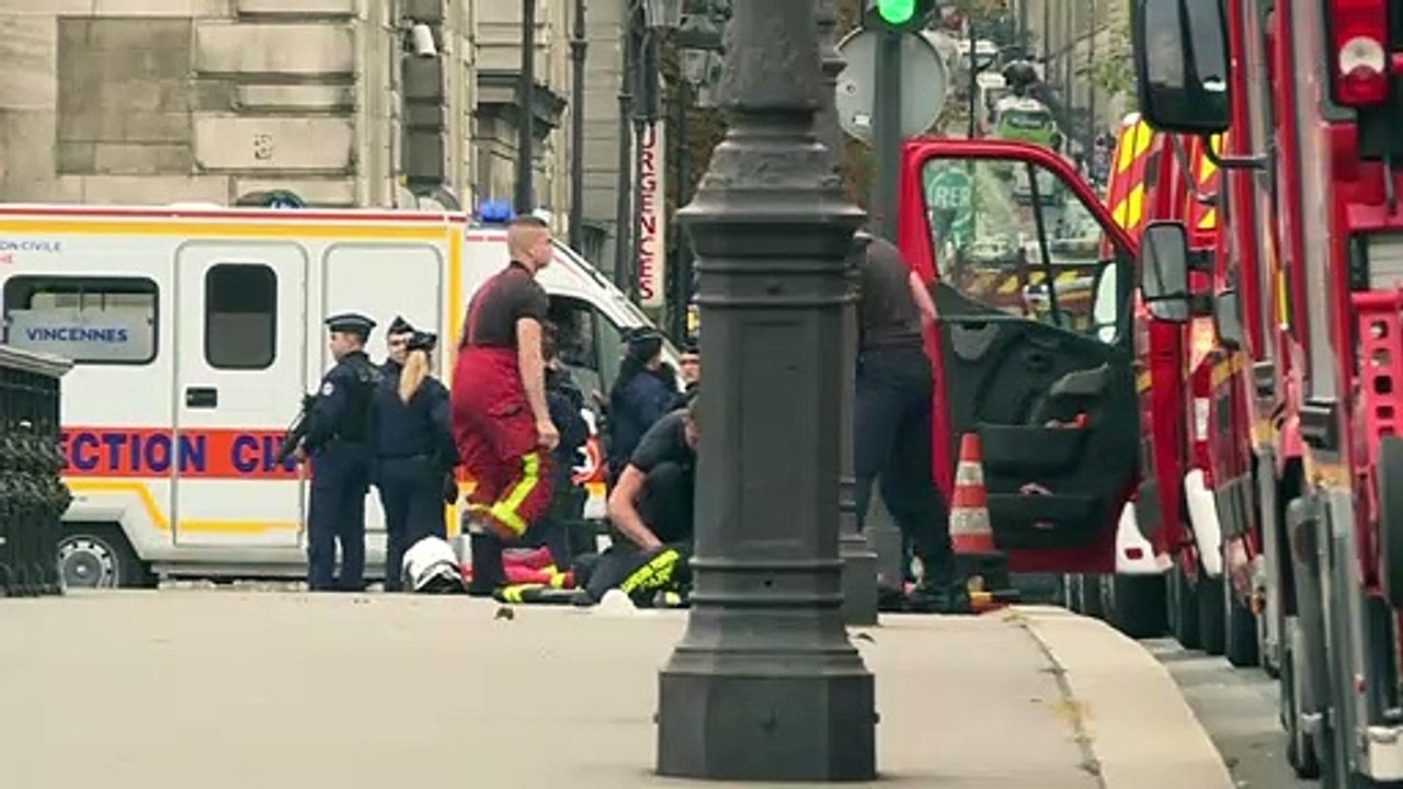 Pariser Angreifer soll Stimmen gehört haben