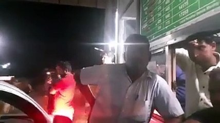 விருதுநகர் டோல்கேட்டில் மொழி போர்!-வீடியோ