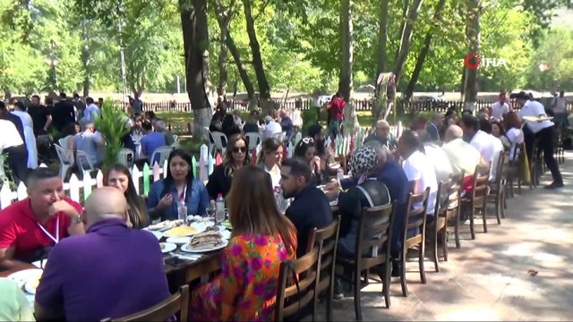 ‘Uluslararası Adana Lezzet Festivali’ kapsamındaki lezzet treni, konukları kahvaltı etkinliğine götürdü