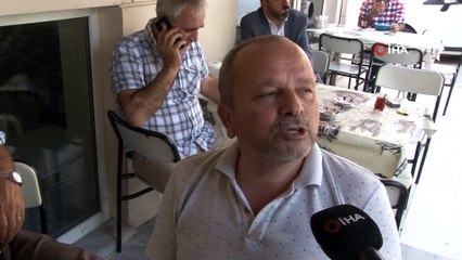 Depremde hasar gören Bakırköy Yenimahalle Camii ibadete kapatıldı