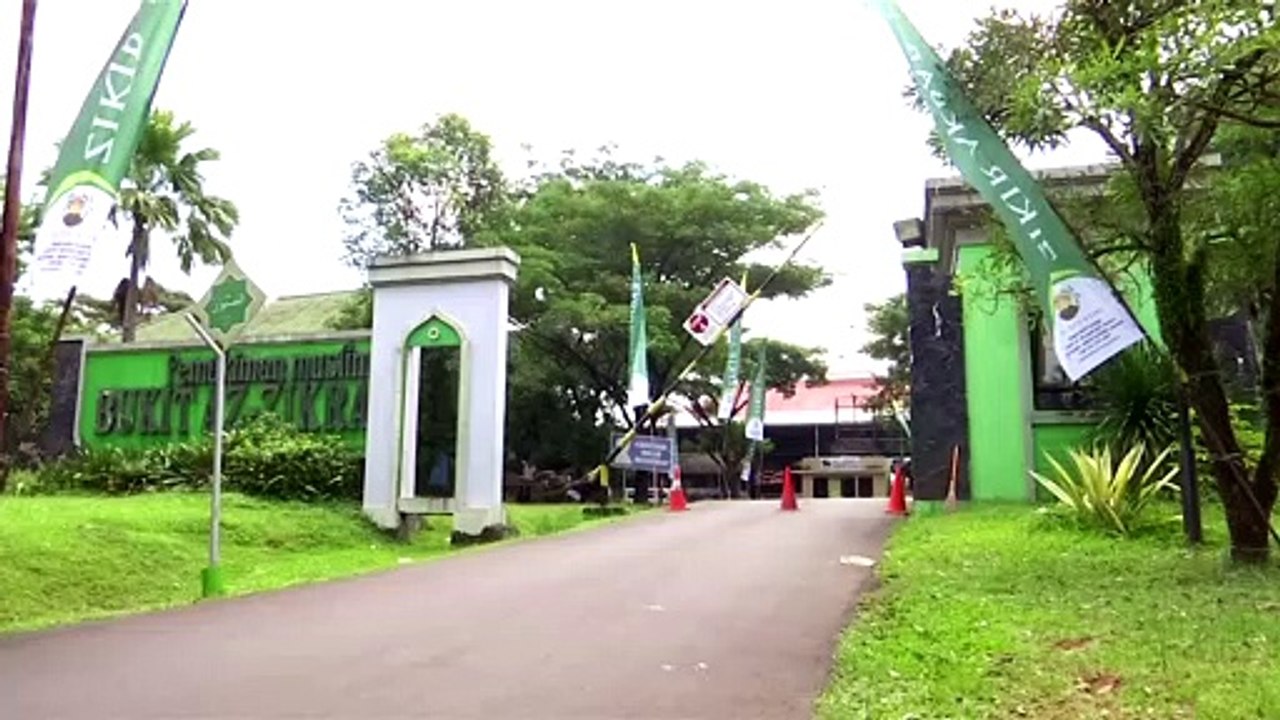 Unmarried couple frets over Indonesia's sex ban