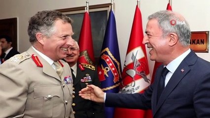 Bakan Akar, İngiltere Genelkurmay Başkanı ile bir araya geldi