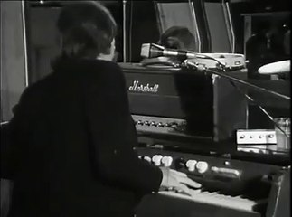 Moody Blues - Tuesday afternoon 08-23-1969