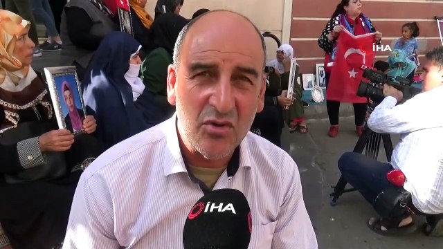 Evlat Nöbeti Tutan Ailelerin HDP Önündeki Oturma Eylemi 32'nci Gününde