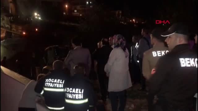 Yıkılan istinat duvarının altında kaldı