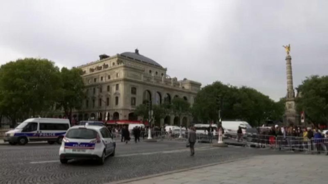 Στην Αντιτρομοκρατική οι έρευνες για την επίθεση στο Παρίσι