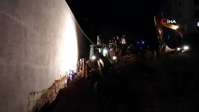 Kanalizasyon inşasında toprak kayması: 1 ölü