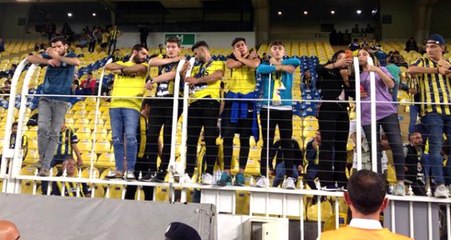 Taraftar bekledi, maç sonunda oyuncular tribünlere gitmedi!