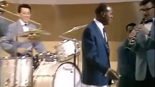 Louis Armstrong - What a wonderful world - LIVE! 1967
