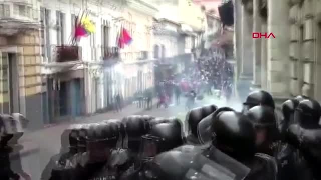 Ekvador'da, hükümet karşıtı protestolarda 350 gözaltı