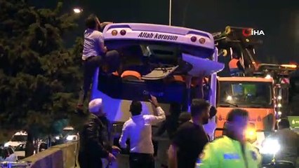 E-5 Karayolunda servis aracı devrildi: 5 yaralı