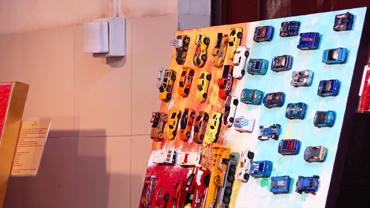 Alia Bhatt Inaugurated Painting Exhibition Of ‘Art For Heart’