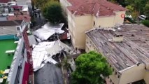 Maltepe’de okulun çatısı park halindeki otomobillerin üzerinde devrildi, hasar havadan görüntülendi