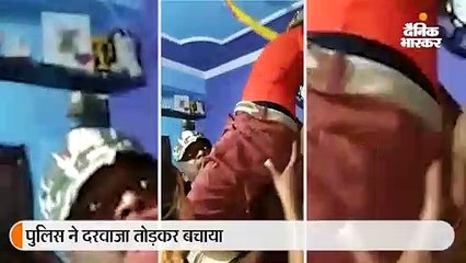फांसी के फंदे पर लटका था युवक