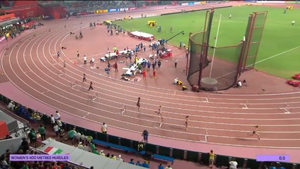 لقطة:العاب قوى: داليلا محمد تكسر الرقم القياسي العالمي لسباق 400 متر موانع في الدوحة