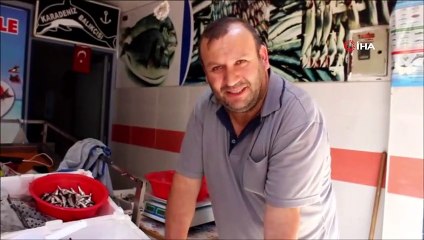 5 liraya kadar düşen hamsi hem satıcıları hem alıcıları sevindirdi