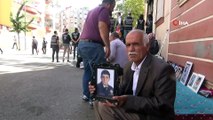 Evlat nöbeti tutan ailelerin HDP önündeki oturma eylemi 33’üncü gününde