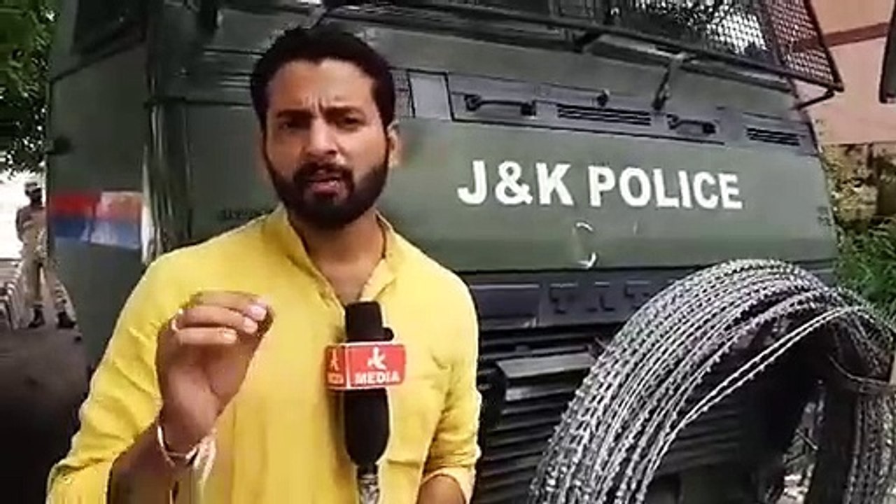 Attack on Policemen in Kashmir on Eid